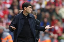 Sự cố hy hữu khiến Liverpool nổi giận tại Anfield
