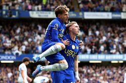 Chelsea thắng nghẹt thở sau khi dẫn 3-0