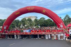 Đắk Lắk sôi nổi chương trình đi bộ 'Cùng Việt Nam tiến bước' năm 2026