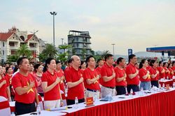 Quảng Ninh: Hơn 31.000 người tham gia chương trình 'Cùng Việt Nam tiến bước'
