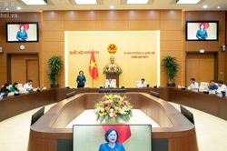 SẮP XẾP, TINH GỌN TỔ CHỨC BỘ MÁY: Thông qua Nghị quyết mới về chức năng, nhiệm vụ, quyền hạn, cơ cấu tổ chức của Văn phòng Quốc hội