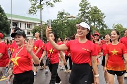 Những hình ảnh ấn tượng trong sự kiện 'Cùng Việt Nam tiến bước' năm 2026 ở Nghệ An