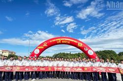Vùng 4 Hải quân hưởng ứng chương trình 'Cùng Việt Nam tiến bước'