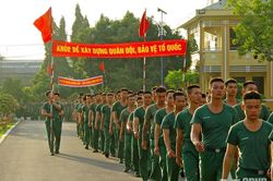 Quân đoàn 34 phát động tham gia hoạt động đi bộ toàn quốc 'Cùng Việt Nam tiến bước'