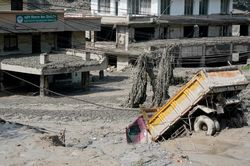 Lũ quét tại Nepal và Trung Quốc: Không có công dân Việt Nam trong danh sách
