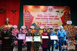 Gặp mặt truyền thống cựu chiến binh Đại đoàn 305 Dù - Đặc công