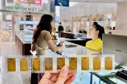 Chênh lệch giá vàng trong nước và thế giới nới rộng