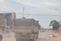 Xe biển trắng chở h&agrave;ng c&oacute; thu tiền bị phạt 10 triệu đồng theo quy định mới