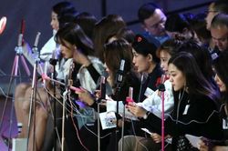 Trung Quốc 'phong sát' KOLs, streamer, người nổi tiếng lệch chuẩn thế nào?