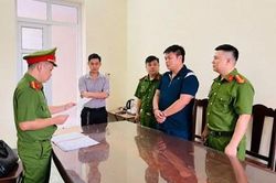 Lợi dụng xử lý chất thải sau vụ cháy, đổ gần 290 tấn ra môi trường