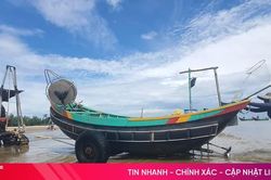 Máy kéo tự chế – 'trợ thủ' đắc lực của ngư dân vùng biển Hà Tĩnh