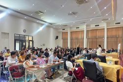 Kết nối nguồn lực tư nhân với giáo dục công lập