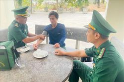 Tàu cá bị chìm ngoài khơi, 4 ngư dân được cứu sống kịp thời