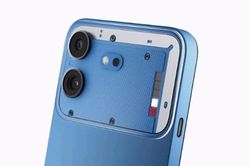 Smartphone thiết kế độc lạ, cấu hình mạnh, giá gần 11 triệu đồng tại Việt Nam