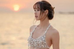 Bức ảnh gợi cảm của Lisa bị chỉ trích, nghi đạo nhái Ayra Starr