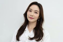 Lee Min Young đau buồn báo tin cha qua đời, bạn trai có tên trong danh sách con rể