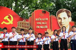 Triển lãm ảnh 'Miền Nam mãi nhớ ơn Người'