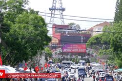 Đ&agrave; Lạt đ&oacute;n lượng kh&aacute;ch lớn dịp Quốc kh&aacute;nh, giao th&ocirc;ng cơ bản ổn định