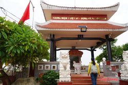 Tết Độc lập, về thăm Cẩm Sa anh h&ugrave;ng