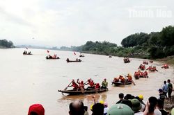 Tưng bừng Lễ hội đua thuyền truyền thống trên sông Mã