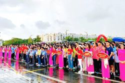 Gần 2.000 người ở An Giang tham gia “Cùng Việt Nam tiến bước”