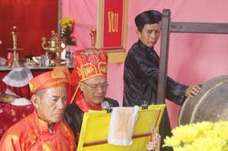 Hành trình để 'nên người'