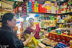 Tiểu thương chợ truyền thống: Thay đổi để phục vụ khách hàng tốt hơn