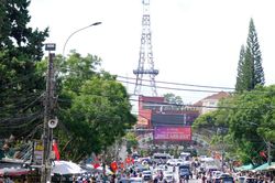 Đà Lạt đón khách lễ 2/9 trong nhịp độ vừa phải, giao thông được kiểm soát tốt