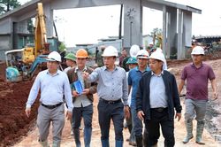 Chủ tịch HĐND tỉnh Lâm Đồng kiểm tra, yêu cầu gấp rút hoàn thiện 2 trường nội trú kịp khai giảng