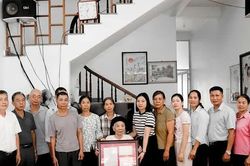 Phường Xuân Hòa: Trao trả kỷ vật chiến tranh của liệt sĩ Nguyễn Xuân Tài
