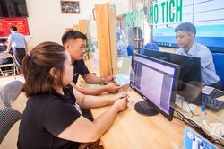 Khi người dân chấm điểm chính quyền