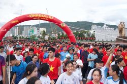 Hơn 9.000 người dân Gia Lai sôi nổi hưởng ứng 'Đi bộ cùng Việt Nam tiến bước'