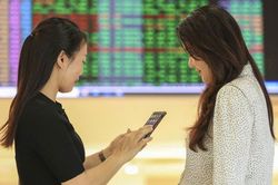 Phát triển ngành quỹ, tạo nền tảng hút vốn dài hạn cho thị trường chứng khoán