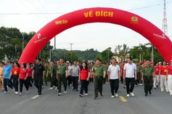 Lào Cai: Sôi nổi chương trình đi bộ 'Cùng Việt Nam tiến bước' năm 2026