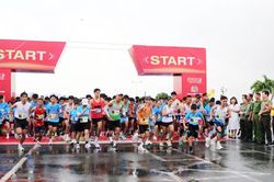 Hơn 1.200 người tham gia giải chạy chống ma túy tại An Giang