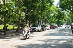 Hà Nội nắng nóng trong kỳ nghỉ lễ