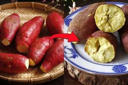 Luộc khoai lang muốn thơm bùi, ngọt đậm, đừng chỉ dùng nước lã: Thêm thứ này vào 5 phút là bở tơi