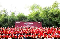 Người dân phường Yên Sở lan toả tinh thần 'Cùng Việt Nam tiến bước'