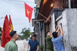 Vùng quê rực sắc đỏ trong ngày Tết Độc lập