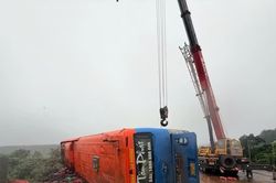 Hé lộ nguyên nhân ban đầu vụ lật xe khách ở Gia Lai làm 4 người tử vong