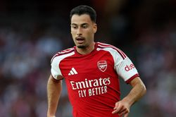Thu nhập trong mơ k&eacute;o Martinelli khỏi Arsenal