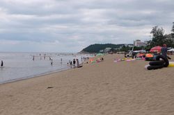 Thời điểm biển Sầm Sơn vắng tanh giữa lễ 2/9