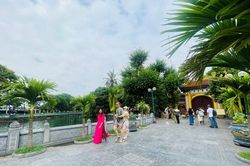 Nghỉ lễ 2.9: Vì sao nhiều điểm đến quen thuộc chưa quá tải?
