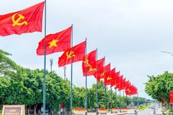 [Ảnh] Rực rỡ cờ hoa, người dân Thành phố Hồ Chí Minh đón Quốc khánh 2/9