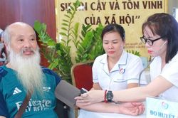 Khơi thông các nguồn lực tài chính hướng tới bảo hiểm y tế toàn dân
