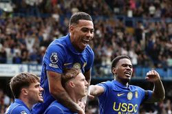 Chelsea thắng 'nghẹt thở'