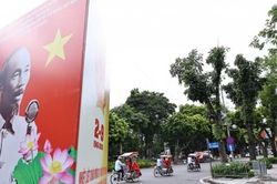 Phố phường Hà Nội trang hoàng rực rỡ dịp lễ Quốc khánh 2/9