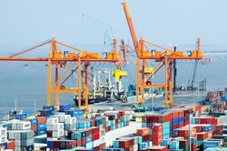 Kinh tế thế giới đối mặt nhiều sức ép, Việt Nam cần ứng phó thế nào?