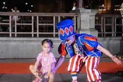 Nghệ thuật xiếc đến với công chúng trong không gian mở bên hồ Hoàn Kiếm