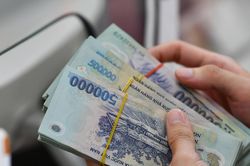 Chậm trả lương cho nhân viên có thể bị phạt đến 100 triệu đồng, cộng tiền lãi